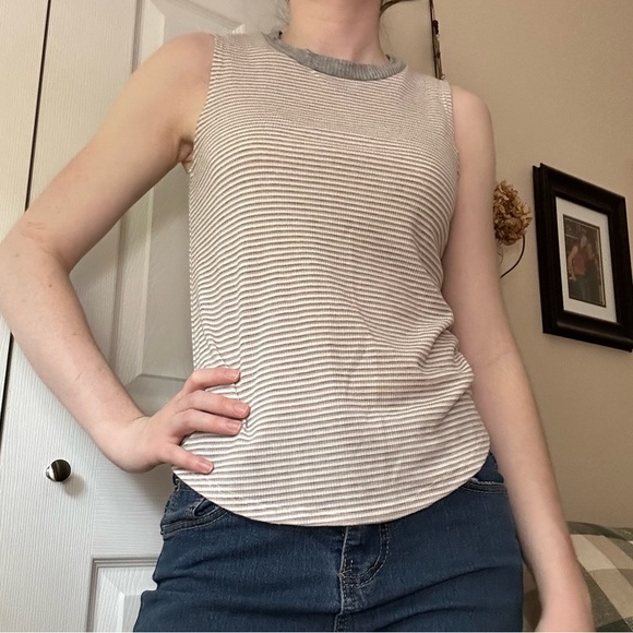 Striped Tank Top - Picture 8 of 9